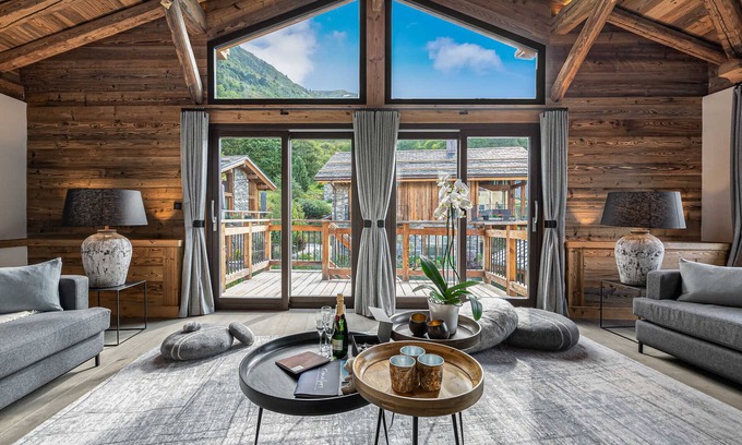 Villarabout Ski Chalet | Authentic Chalet with Sauna, Near St. Martin, Sleeps 10, Quality Rating 5 Gold Snowflakes