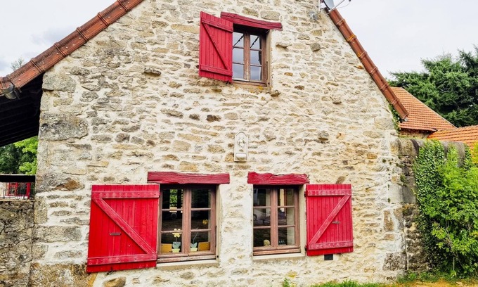 Antully House | Authentic Gîte in the Bourgogne Omaël