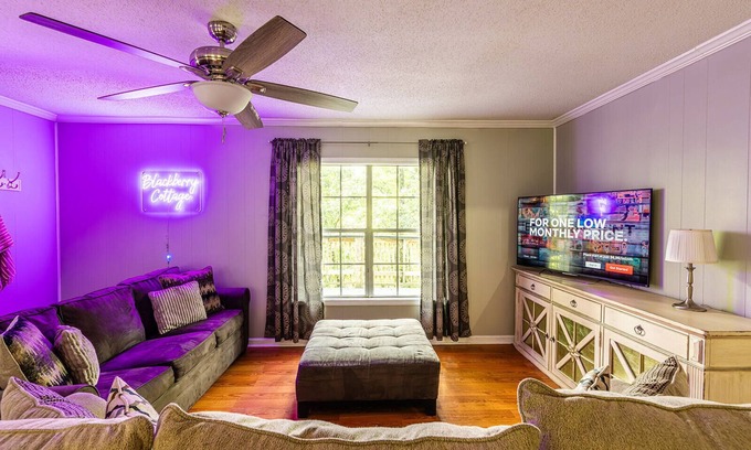 Sevierville Cottage | Autumn Escape in the Great Smoky Mountains! 🍁⛰️