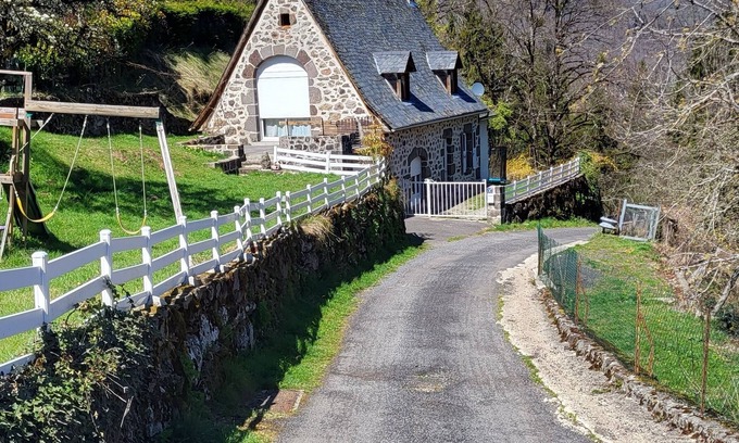 Vic-sur-Cere House | Auvergne house