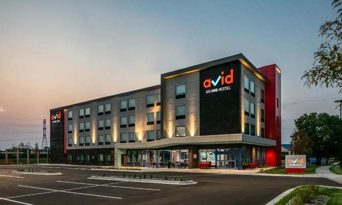 Roseville Hotel | Avid Hotels - Roseville - Minneapolis North by IHG