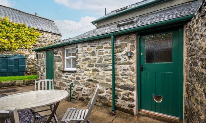 Pentre-Foelas House | Awen y Ddol in Betws-y-Coed