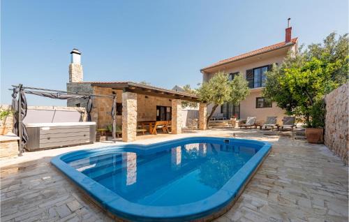 Susica House | Awesome Home In Betina