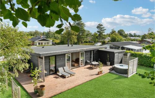 Grena Strand House | Awesome Home In Grenaa With Kitchen