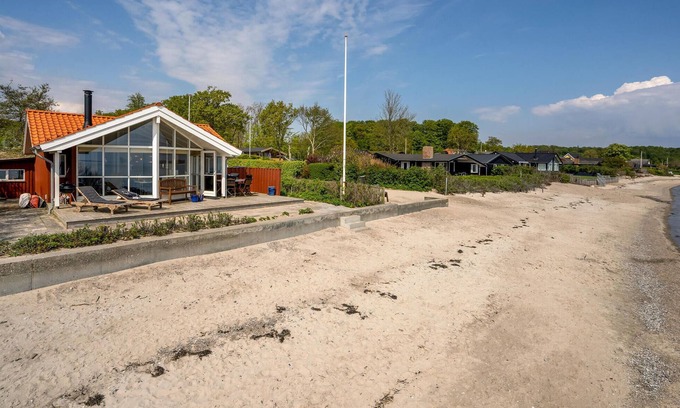 Kelstrup Strand House | Awesome home in Haderslev with WiFi