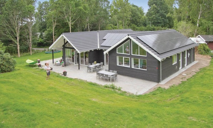 Hornbaek House | Awesome home in Hornbæk with sauna