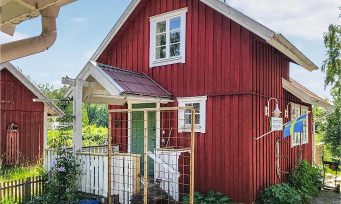 Mariestad Municipality House | Awesome Home In Torsö With Kitchen