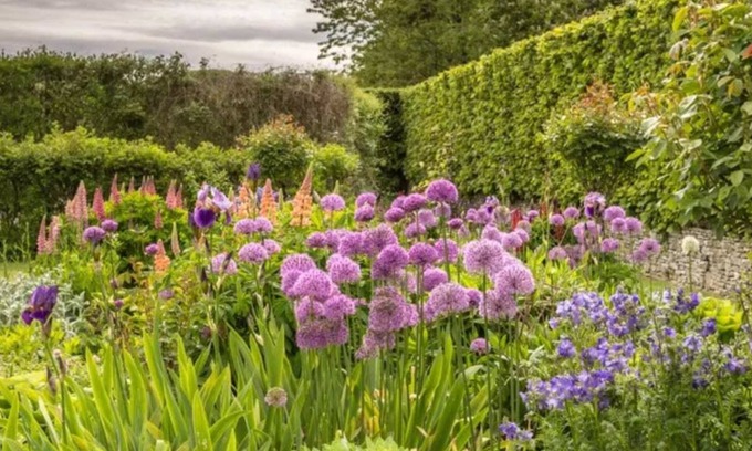 Bourton Bed & Breakfast | Aylworth Manor
