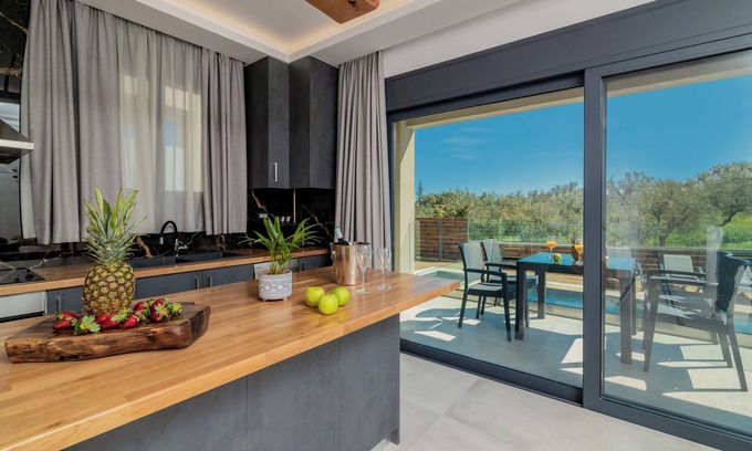 Zakynthos Town Villa | AZOR