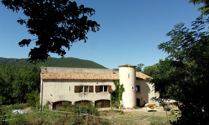Bagnols-en-Foret House | B&B 3 people .