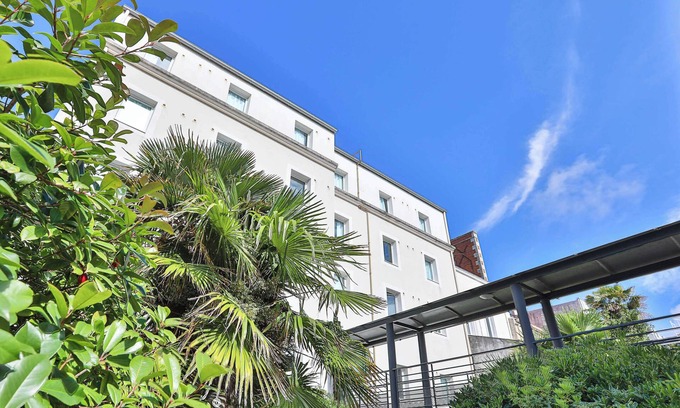 Les Sables d'Olonne Hotel | B&B HOTEL Les Sables-d'Olonne Centre Gare