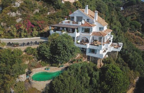 Ojen House | B&B Muse Marbella