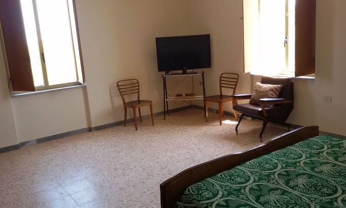 Amica Bed & Breakfast | B&B Oliveto Longo