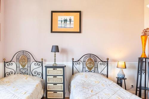 Ameal House | B&B Quarto Violeta com Chaminé