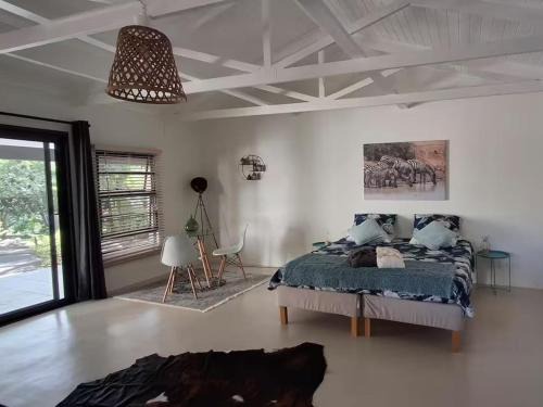 Monzi SH Bed & Breakfast | B&B Sawubona