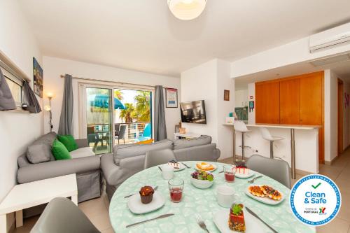 Telheiro Apartment | B06 - Top-Floor Marina 2 bed Apartment
