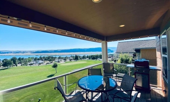 Quincy House | B16- 3 Golf Greens/River View Sunserra