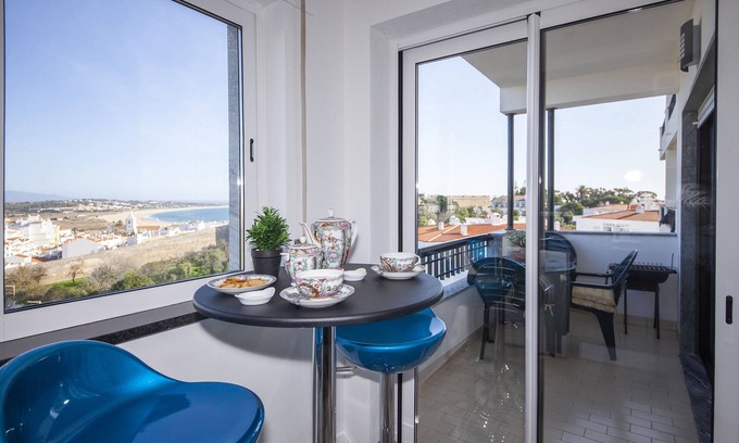 Ameijeira Apartment | B17 - The Stunning Seaview Apartment