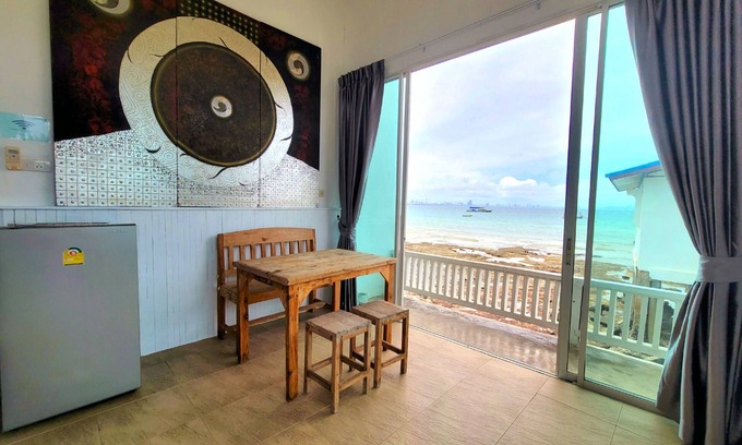 Koh Lan Hotel | Baan I Taley On Sea