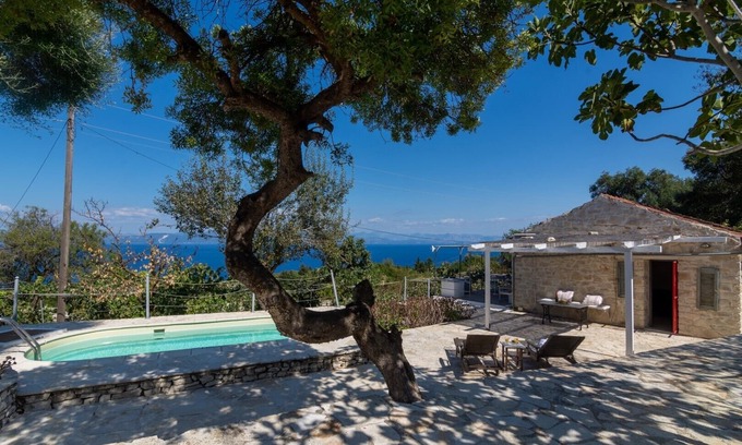 Koutsi House | BACCHUS HOUSE ANTIPAXOS