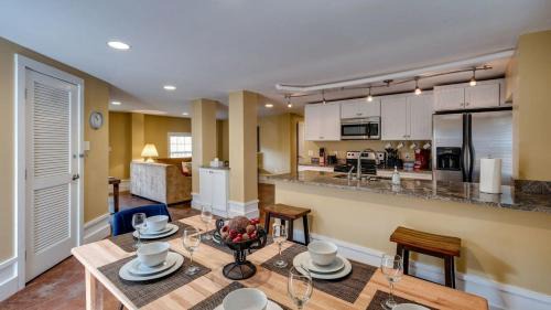 Savannah House | Backyard Pool! Refresh at Rivermist Condo