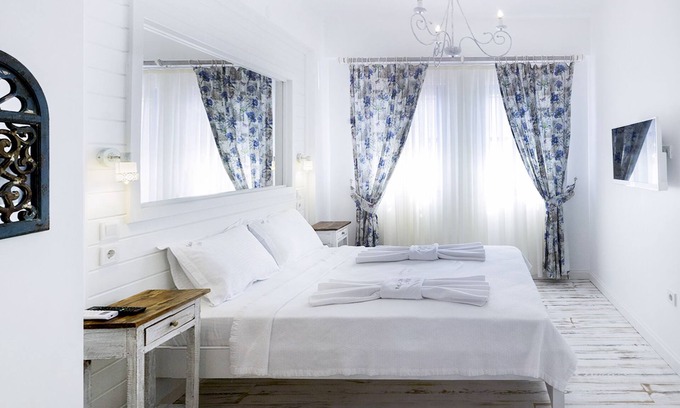 Bozcaada Hotel | Bademlik Otel