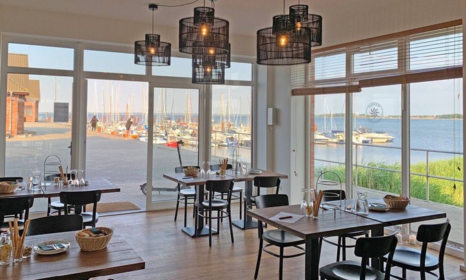 Hohen Wieschendorf Hotel | Bades Huk Marina Hotel