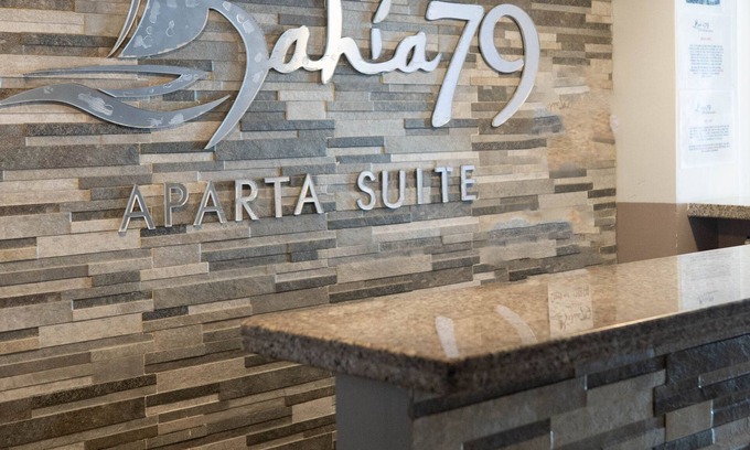 Manga Hotel | Bahia 79 Apartasuites Cerca al Centro