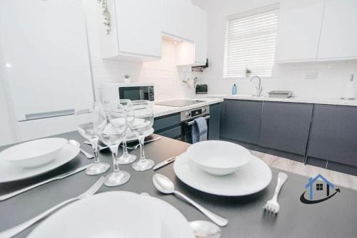 Doncaster House | Balby Casa Nr Doncaster racecourse king beds street parking