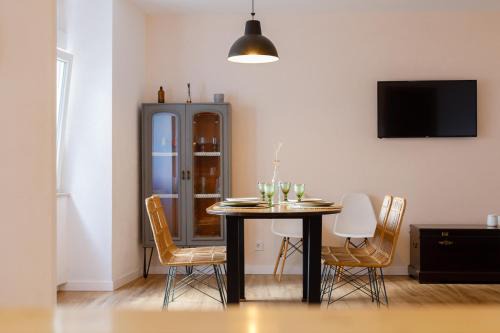 Outes House | Balcón de Braño