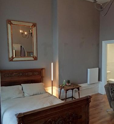 Dover Apartment | Balcony, sea view apartment next to port with parking