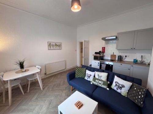 Balloch Apartment | Balloch But & Ben