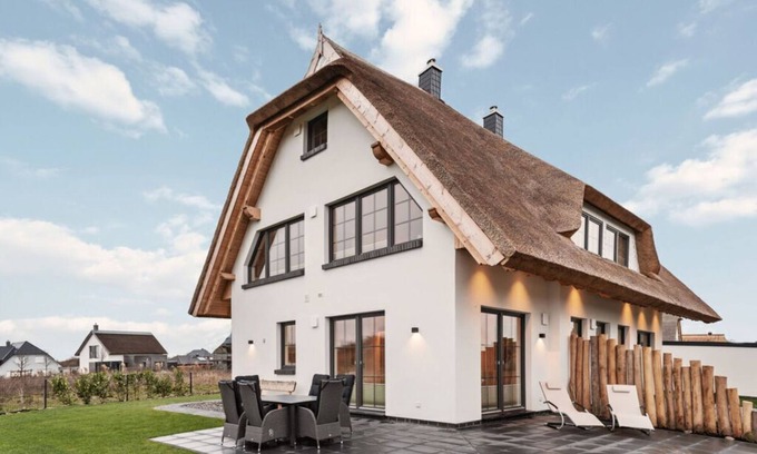 Dranske House | Baltic Sea view Comfortable holiday residence