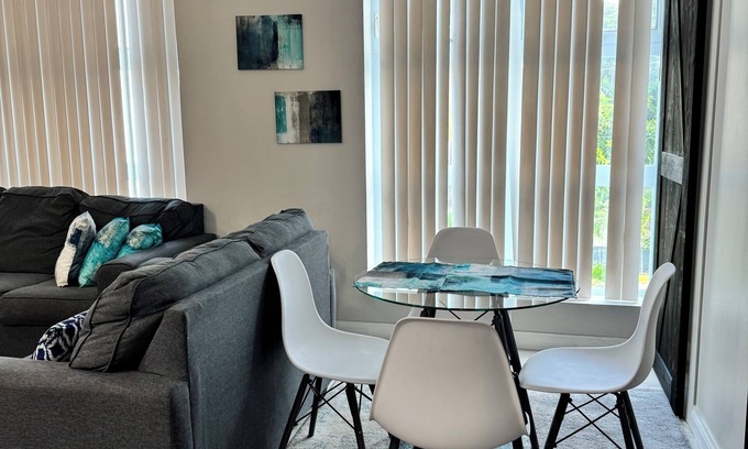Beverly Hills Apartment | Bamboo Breeze City at the Lofts