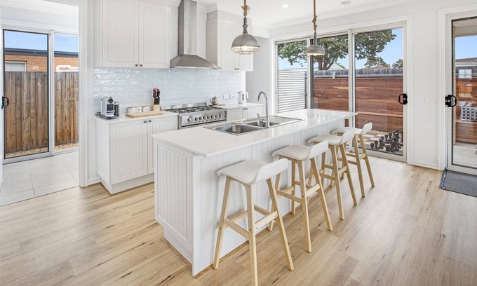 Paynesville House | Banyandah on the Lakes - Just a step away from the beautiful Gippsland Lakes