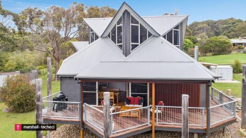 Barragga Bay House | Baraga Sanctuary holiday house, Bermagui Barragga Bay Linen & Wifi Provided