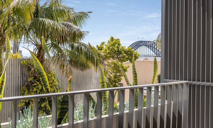 Millers Point Apartment | Barangaroo Park Apartments by Urban Rest