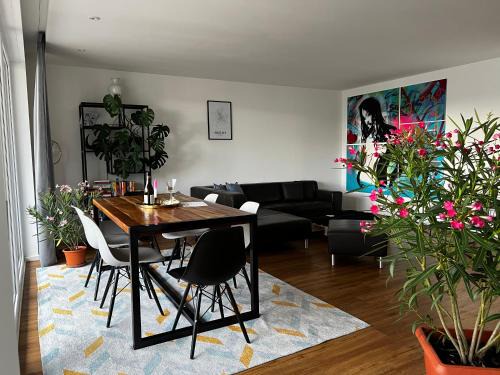 Bruhlervorstadt Apartment | Barbarossa Suite