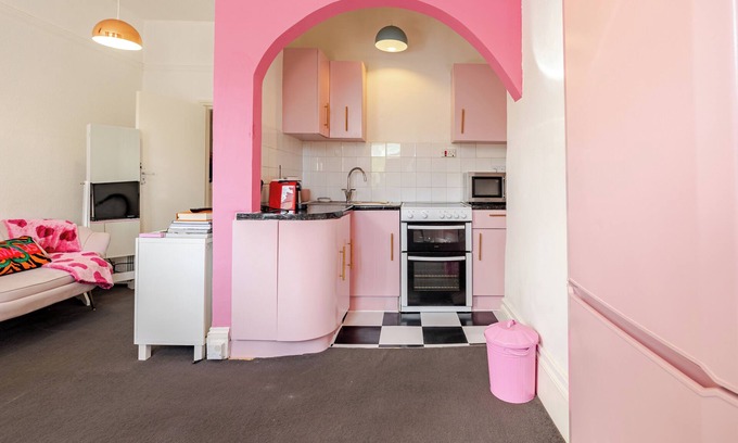 Hackney Wick Apartment | Barbie’s Dream Flat, in Hackney