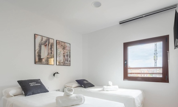 Sarria Apartment | Barcelona C. de Fontcoberta | Economy Twin Room