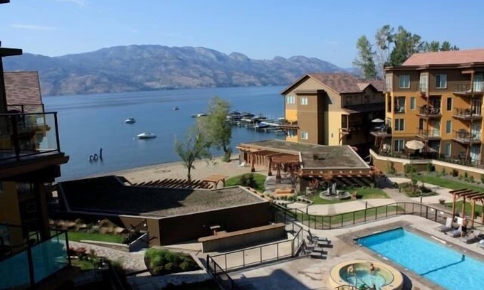 Westbank Condo | Barona Beach - Lakefront Condo