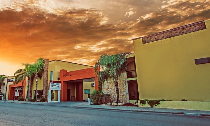 Piedras Negras Hotel | Barrokas Hotel & Suites
