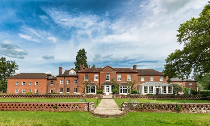 New Forest District Hotel | Bartley Lodge Hotel