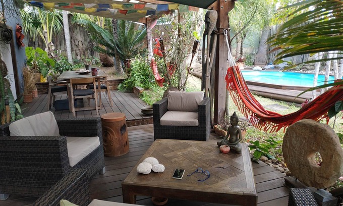 Noumea Villa | BAS DE VILLA cosy, wooded garden with swimming pool, very quiet, town center.