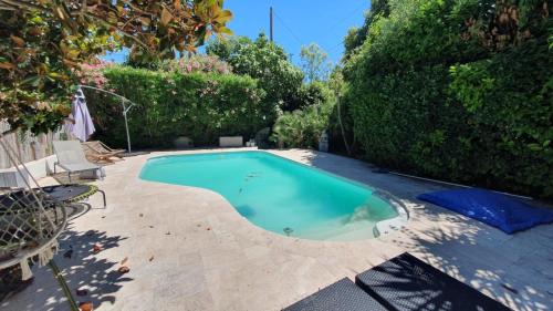 Saint-Jerome House | Bas de villa T3 avec piscine
