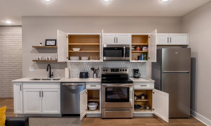 Near Northside Apartment | Basement Unit - Downtown