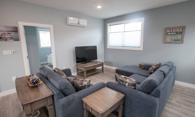 Okanagan-Similkameen House | Bassett Carriage House