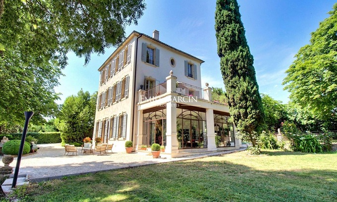 Aix-en-Provence House | Bastide for rent 10 min from Aix-en-Provence amidst vineyards