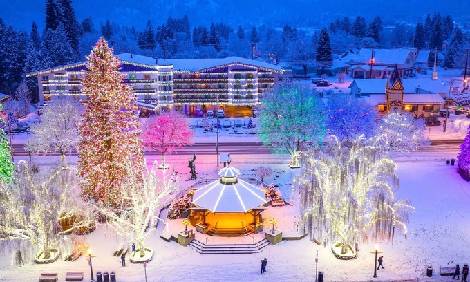 Leavenworth Condo | Bavarian Mountain Suite 2 Bedroom Condo by NW Comfy Cabins by RedAwning