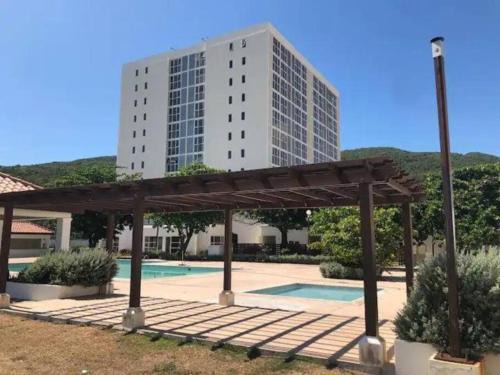 Portmore Apartment | Bay Front Apt 208